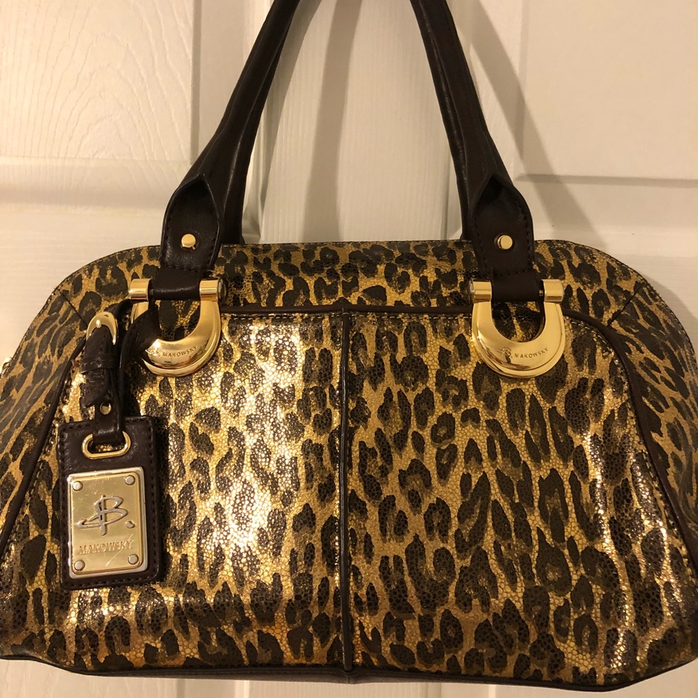 B. Makowsky handbag